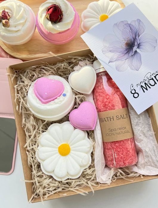 Корпоративные подарки на 8 марта .Подарочные боксы Ташкент