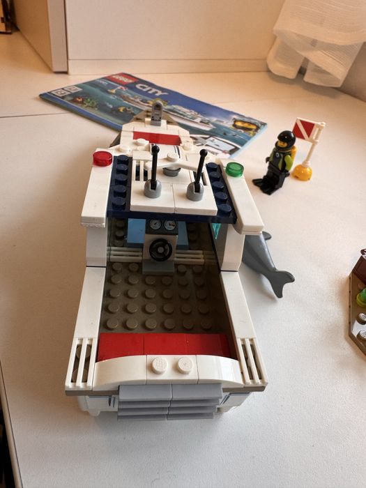 Lego City 60221