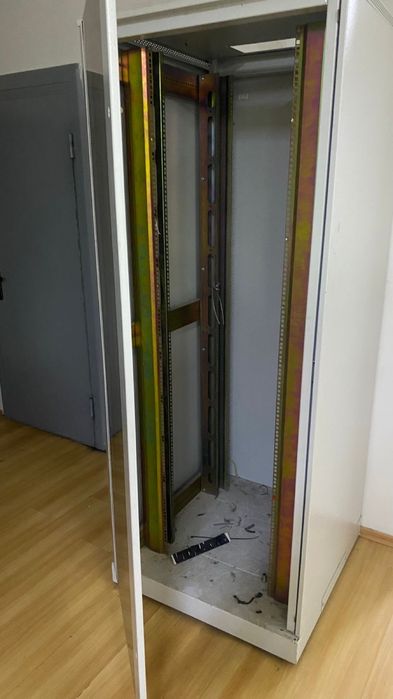 Шкаф  Коммуникационный