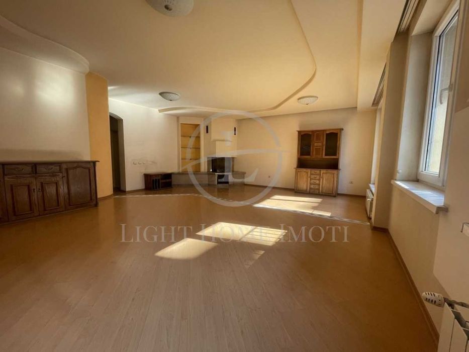 Продава се Къща в Пловдив, Каменица 2 - 582 кв.м за 1202 €/кв.м - Снимка #1