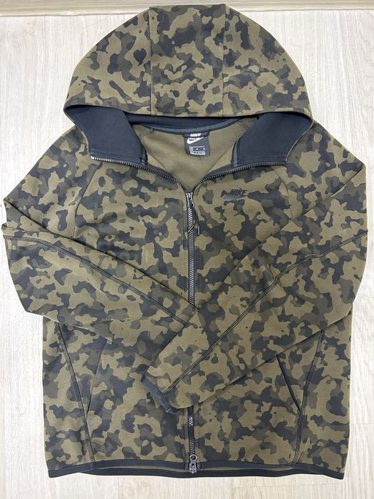 nike camo tech fleace, amiri bandana