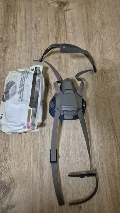 Маска за лице 3М