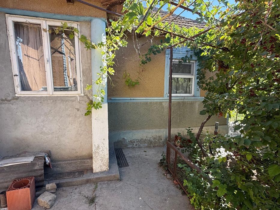 Vand casa batraneasca in sat Cheia jud Constanta