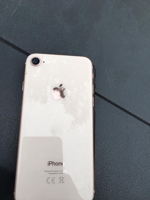 Продам айфон 8 в отличном состоянии