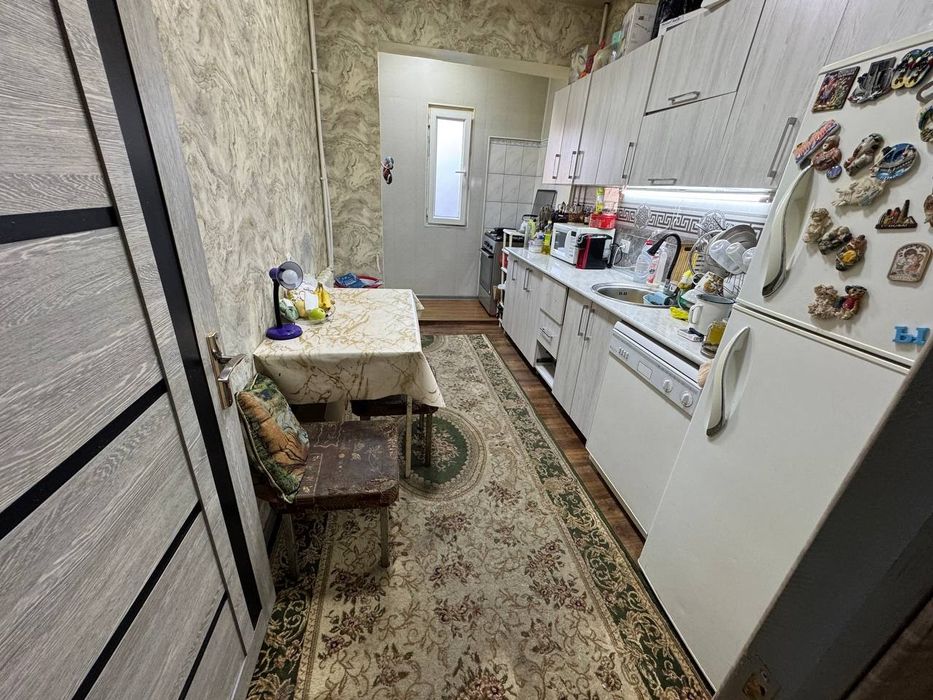 ПАРКЕНТСКИЙ м-в(Корзинка.уз, Санора кафе)! Дешёвая цена! Срочная прода