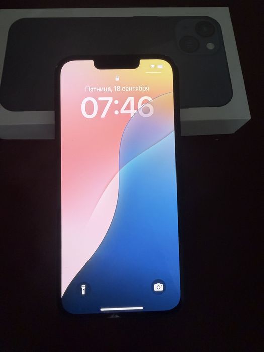 Продам Айфон 13 оригинал