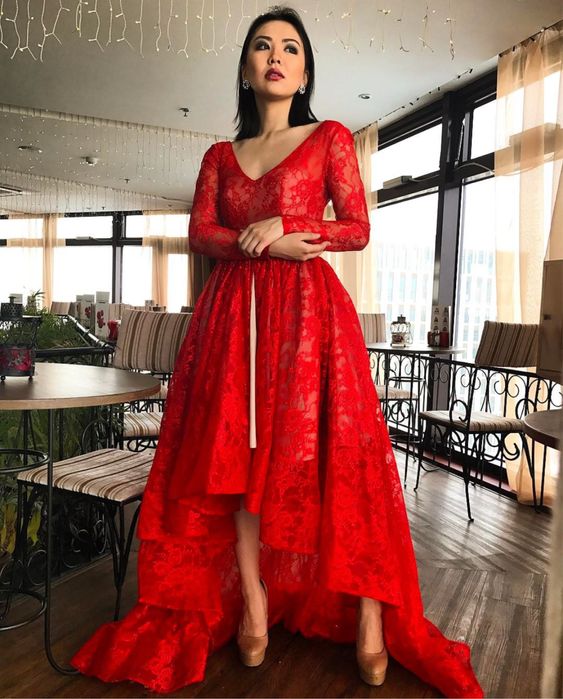 Вечернее платье со шлейфом