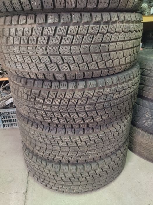 Резина на внедорожник 16