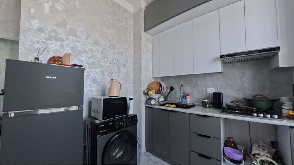 Продаю квартиру 2 комнатную 64 кв новостройку СВОЮ