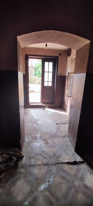 Продавам стара  тухлена къща