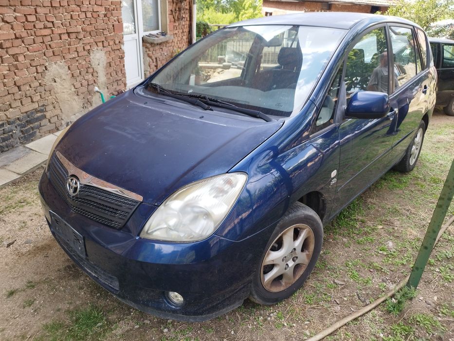 Toyota Corolla Verso 2.0 D4D (2004г.) на части