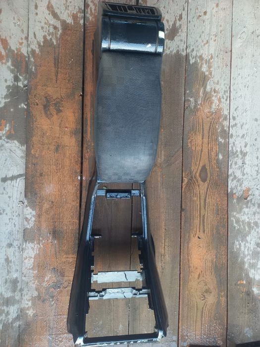 Подлокотник мерседес 140 кабан