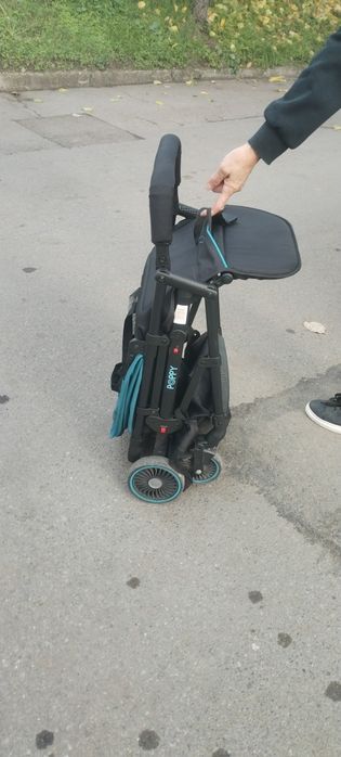 Компактна децка количка