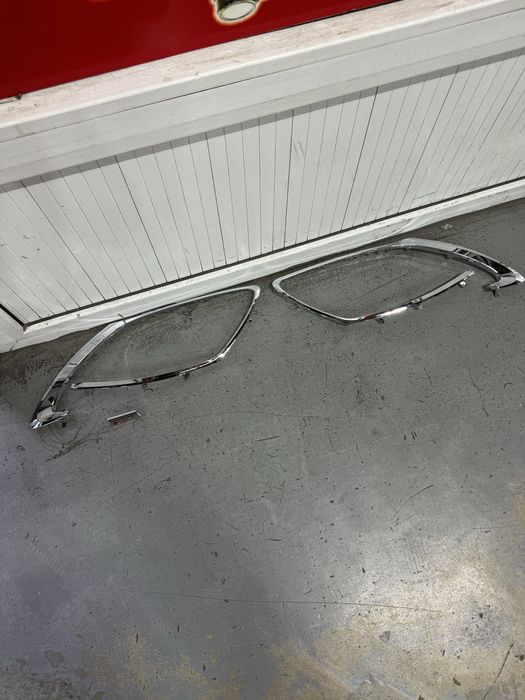 Молдинг фар Lexus GS 190