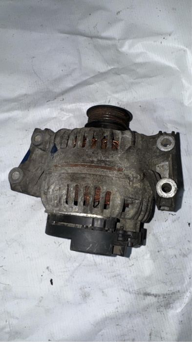Привозной генератор Opel Vectra.