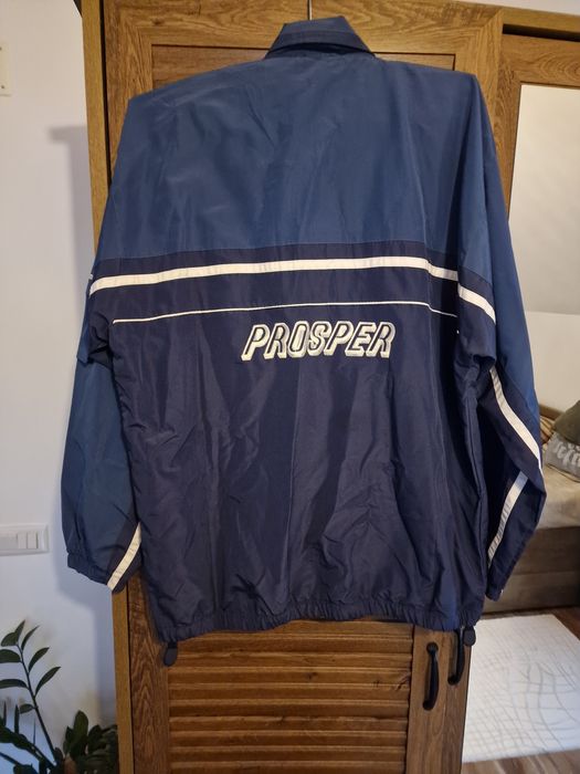 Geaca sport tip windbreaker