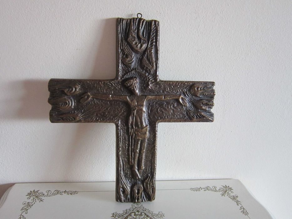 cadou rar Cruce Crucifix design medieval bronz Krautwald Germania 1950