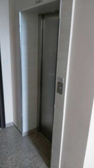 Дава се под наем Двустаен апартамент в Пазарджик, Център - 74 кв.м за 75000 € - Снимка #1