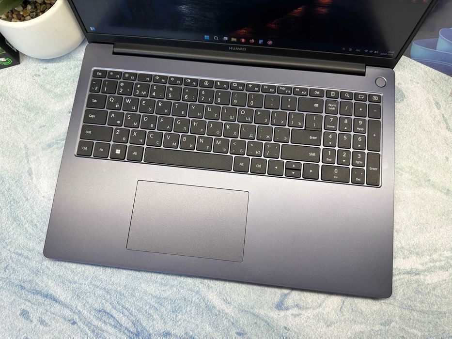 Ноутбук бизнес класса HUAWEI MateBook D16 /Core i5-12450H/16GB/512GB