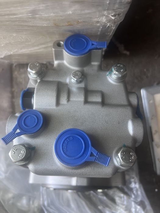 Продам компрессор от Isuzu CYZ51