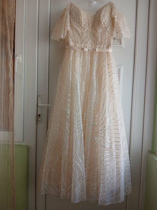 Официалнии рокли