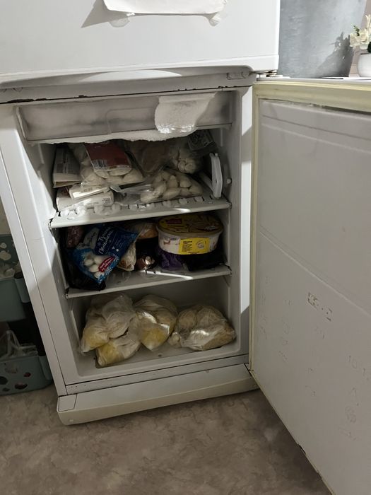 Продам холодильник 2 камерный