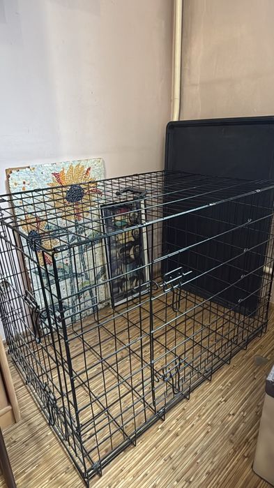 Продам клетку в дом для собаки, среднего размера