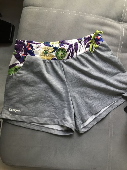 Къси панталонки Desigual