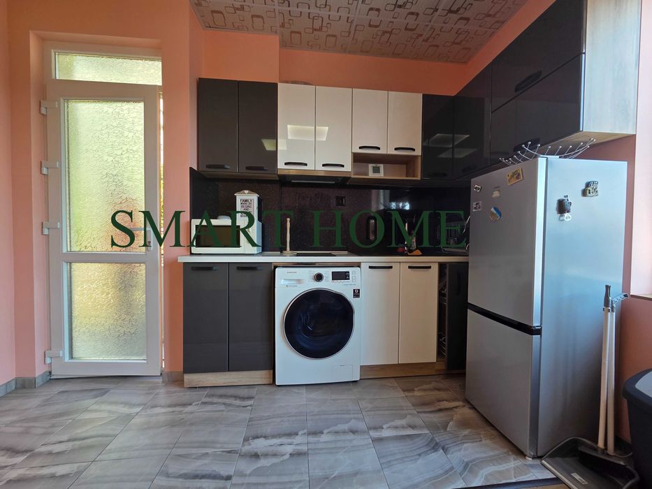 Дава се под наем Тристаен апартамент в Велико Търново, Център - 83 кв.м за 392.7 € - Снимка #1