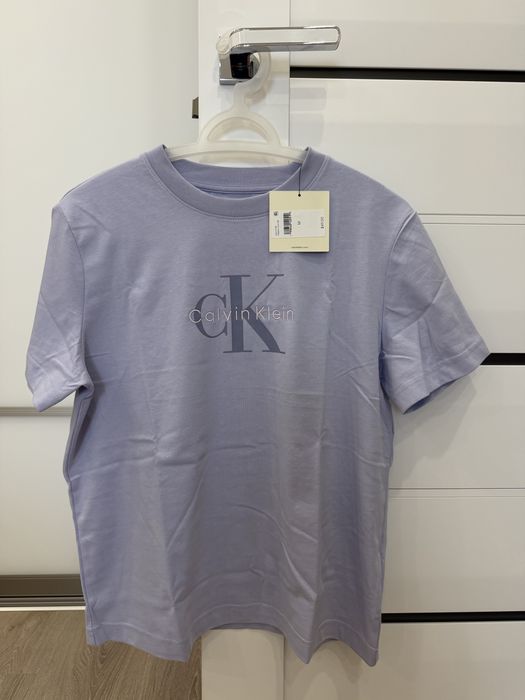 Женская футболка Calvin Klein