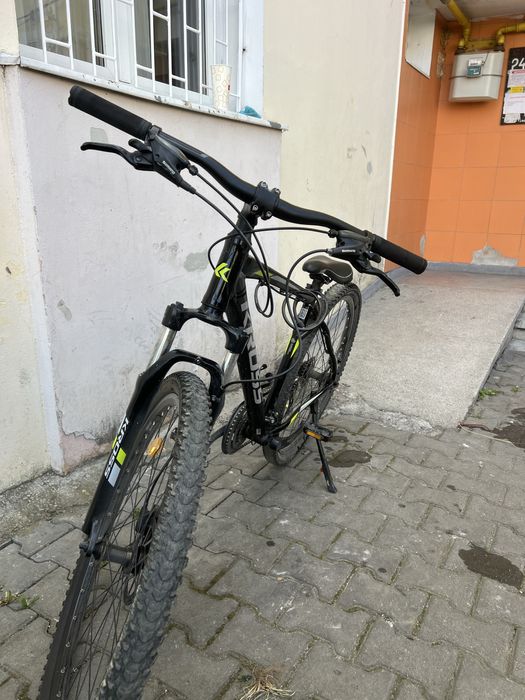 bicicleta are doar un defect