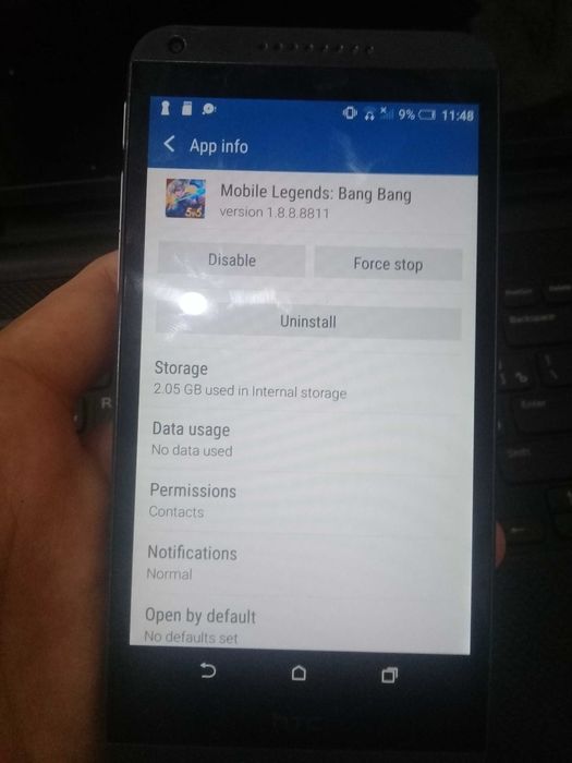 Yangi telefon sotiladi
