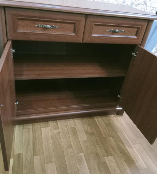 Продам комплект мебели в гостиную