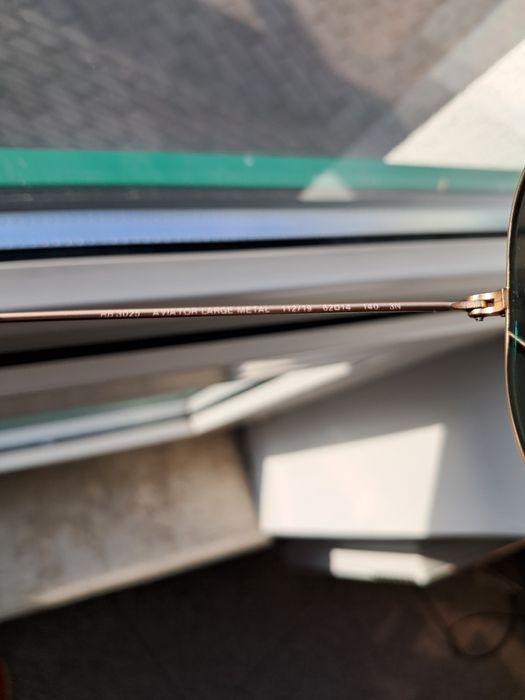 Продавам RAY BAN