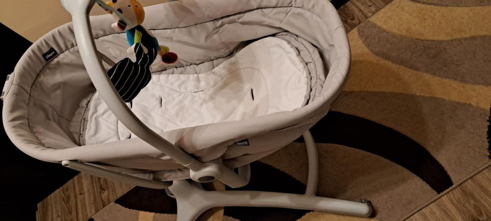 Chicco baby hug 4v1- кошара,шезлонг,стол+подарък-матрак