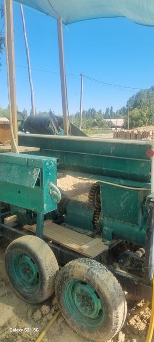 Гишт апарати сотилади жудаям зур ясалган янги.