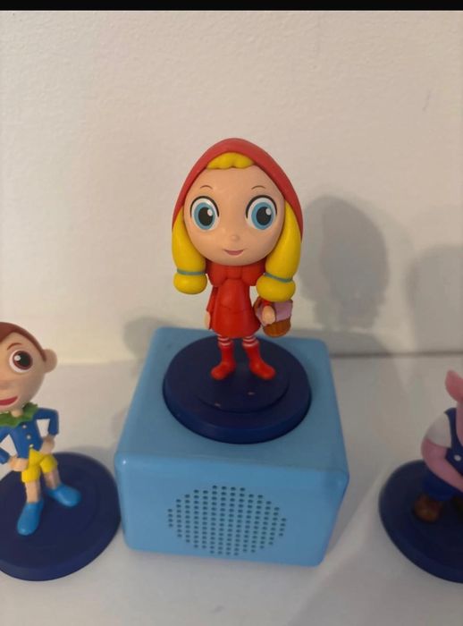 Boxa audio litera si 3 figurine