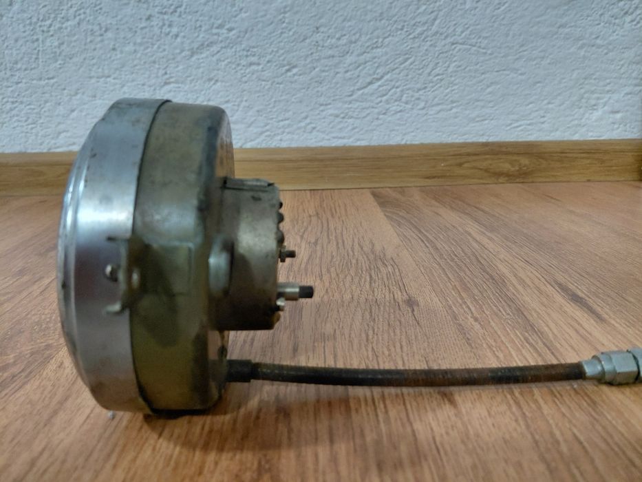 Часовник за ретро автомобил