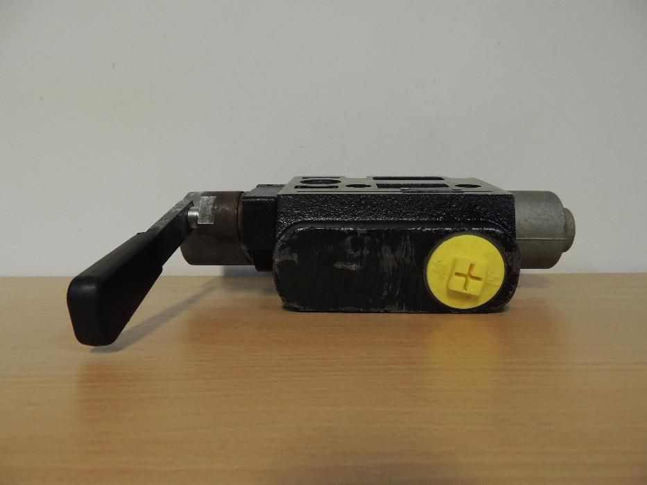 Distribuitor hidraulic basculare camion pilotat pneumatic
