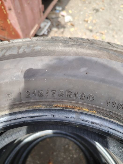 Гуми 215х75х16с за бус