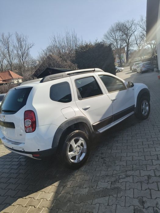 Dacia Duster model Laureate