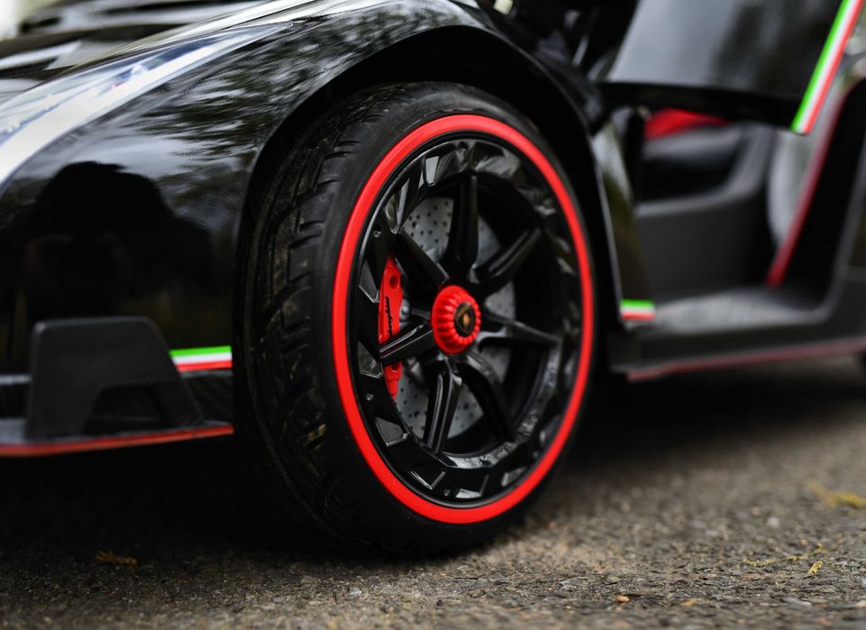 Акумулаторен КОЛА Lamborghini VENENO 4X4 12V батерия