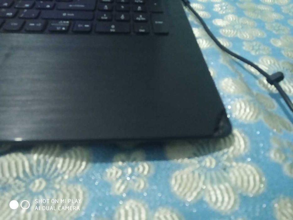 Notebook ASER core i5, 8GB/1TB