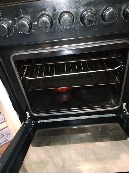 Продам газ плиту