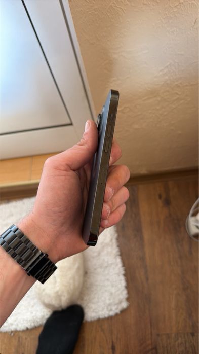 Продавам Iphone 14 pro