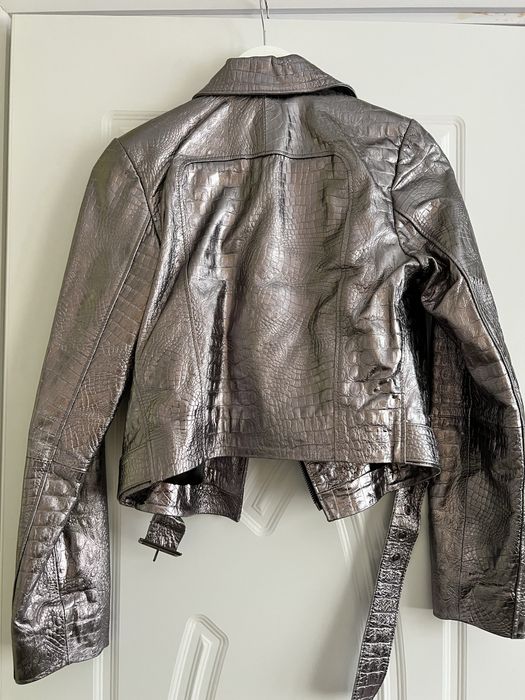 Дамско сребърно яке от естествена кожа
