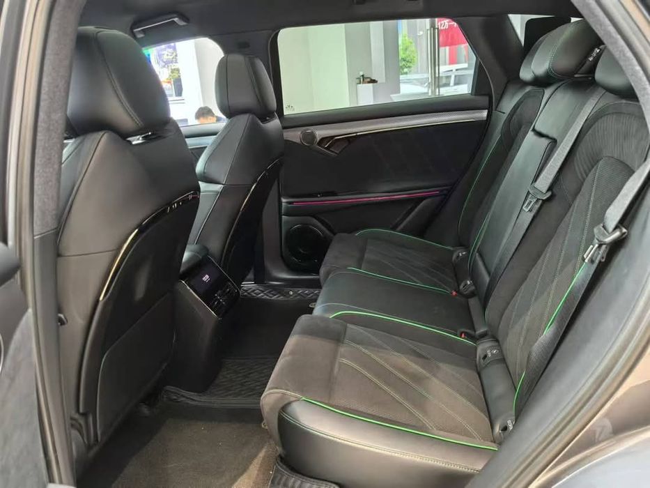 Voyah Free HYBRID 4WD 200km/318 km От 35,500 40,000 $ наличии в Ташкен