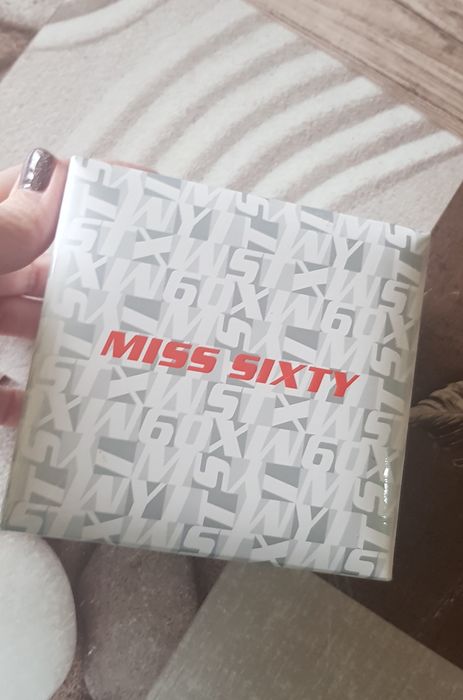 Дамски часовник "Miss Sixty"
