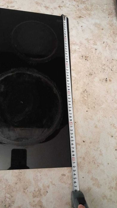 Продаю варочную панель Bosch, размер 59×52 см.