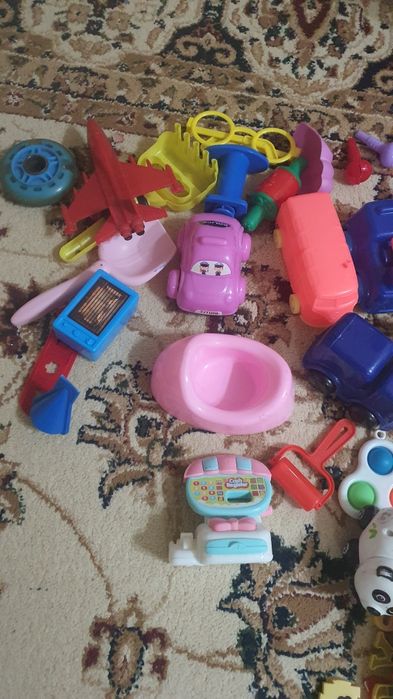 Игрушки детские разные развивающие